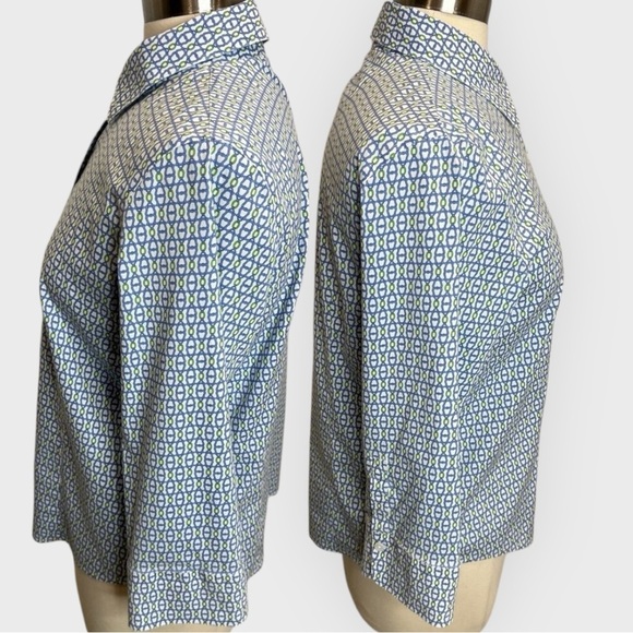 Talbots Wrinkle Resistant Shirt Womens 12 P Blue Geometric 3/4 Sleeve Button Up - Picture 2 of 6